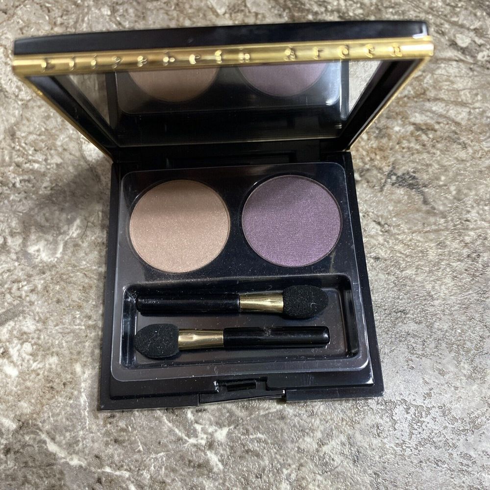 ELIZABETH ARDEN EYESHADOW DUO ( Buff 17 / Crape Sheen 24 ) NEW